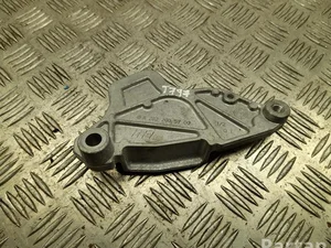 Mercedes-Benz A2822005700 CLA X118 (shooting brake) 2021 Support moteur