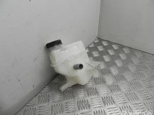 Toyota 1.5 / 15 YARIS (_P13_) 2015 Vase d'expansion du liquide de refroidissement