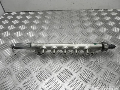 Opel 55570022 ASTRA J Sports Tourer 2014 Distribution de carburant / rail - Image 1