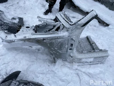 BMW i4 (G26) 2024 ćwiartka samochodowa z przodu z lewej - Zdjęcie 1