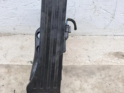 Mercedes-Benz A2053000004 C-CLASS (W205) 2015 Pédale d'accélérateur - Image 1