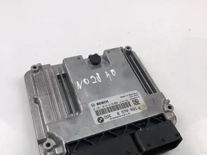 BMW 8570931; 0281019210 / 8570931, 0281019210 3 (F30, F80) 2013 Motorsteuergerät
