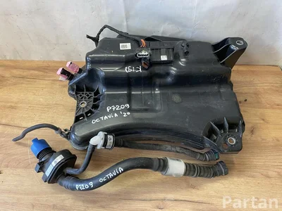 Škoda 5WA131877B ; 5Q0131969E / 5WA131877B, 5Q0131969E OCTAVIA IV Combi (NX5, PV5) 2021 Adblue Tank - Bild 1