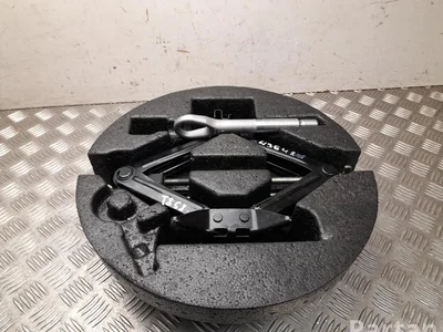 Mercedes-Benz 30633987 B-Class (W247) 2022 Boîte à outils - Image 1