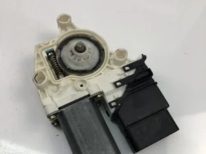 Volkswagen 1K0959704C PASSAT (3C2) 2009 Motor para subida de ventanas