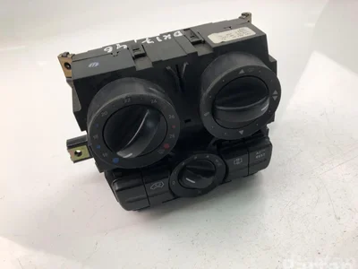 Mercedes-Benz 070102 B-CLASS (W245) 2011 Contrôle automatique de la climatisation - Image 1