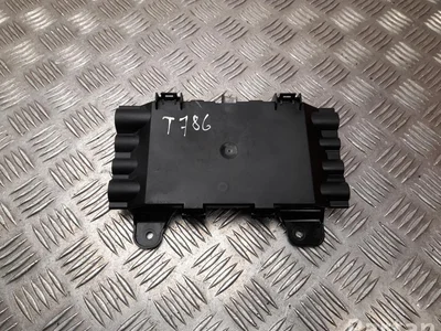 Volkswagen 7C0 937 629, 7C0 937 517 AC / 7C0937629, 7C0937517AC CRAFTER Platform/Chassis (SZ_) 2020 Boîte à fusibles - Image 1