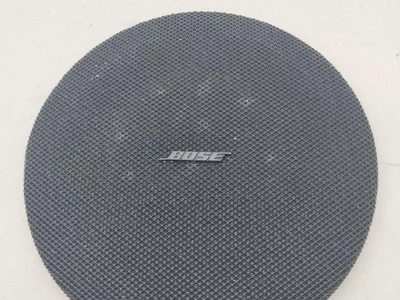 Maserati 68548800 GRAN TURISMO 2008 Grille de haut-parleur - Image 1