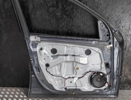 MERCEDES-BENZ GL-CLASS (X164) 2011 Door Left Front