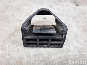 BMW 7593779 X3 (F25) 2011 Soporte del radiador