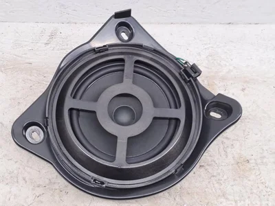 Mercedes-Benz A2058201502 C-CLASS (W205) 2016 Caisson de basse - Image 1