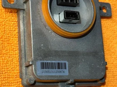 Audi 8K0941597B A3 (8V1, 8VK) 2013 Unité de commande de lampe tournante - Image 1