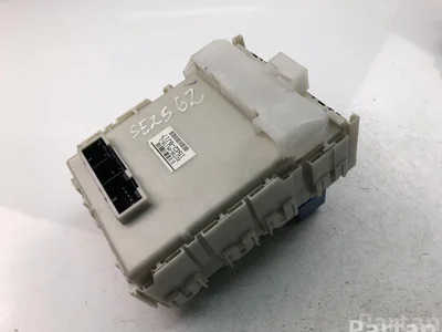 Toyota 82730-05170-C / 8273005170C AVENSIS Saloon (_T27_) 2011 Boîte à fusibles - Image 1