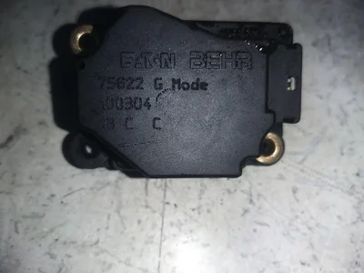 Volvo 75622 S60 I 2001 Silnik nastawczy klapy regulacji temperatury - Obraz 1