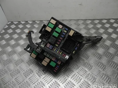 Kia 91200-4U102 / 912004U102 OPTIMA 2012 Boîte à fusibles - Image 1