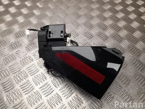Tesla 1589147-00-A, 9918028125 / 158914700A, 9918028125 MODEL X 2023 Porte du réservoir de carburant