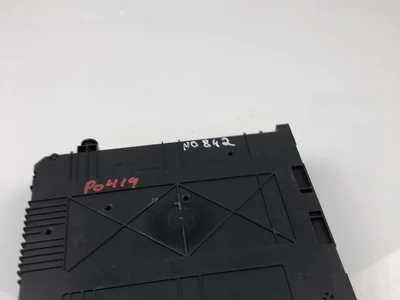 Peugeot 9807532080 208 2012 Boîte à fusibles - Image 1