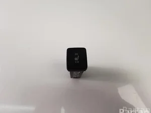 Toyota 191962 COROLLA (E210) Estate 2021 Switch for seat heating