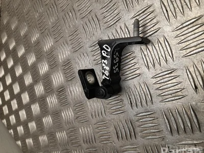 Audi 8W5831404A, PRIEKIS DESINE / 8W5831404A, PRIEKISDESINE A4 (8W2, B9) 2019 Charnière de porte - Image 1