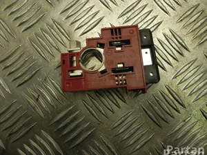 Lexus 82817-78220 / 8281778220 NX (_Z1_) 2015 Protection centrale contre la surcharge