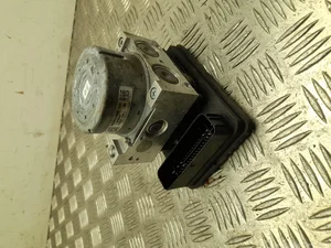 Peugeot 9839933880 2008 II (P24) 2021 Unité de commande hydraulique ABS