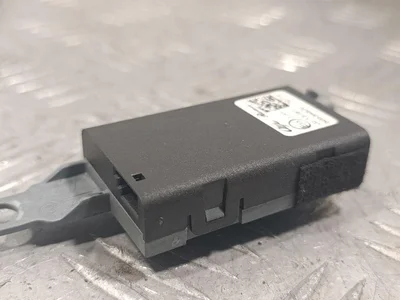 Alfa Romeo 50534820 GIULIA (952_) 2017 Amplificateur d'antenne - Image 1