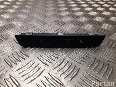 BMW 9 361 245 / 9361245 5 Touring (F11) 2017 Выключатель блока памяти мехма регулки положения сиденья - Изображение 1