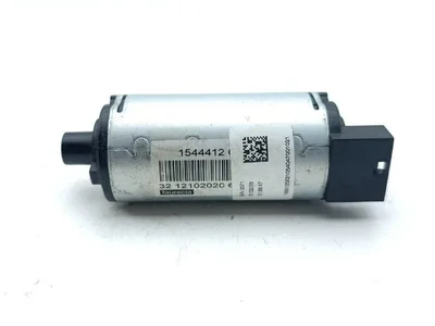 Porsche 1544412, 12102020 Taycan 2021 Moteur électrique - Image 1