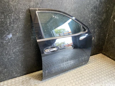 Nissan NP300 NAVARA Pickup (D23) 2016 Porte Right Front - Image 1