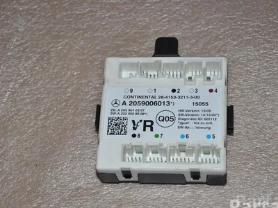 Mercedes-Benz A2059006013 C-CLASS (W205) 2015 Unité de commande pour porte Right Front - Image 1