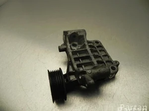 Audi 059 903 143 S / 059903143S A5 (8T3) 2010 Support