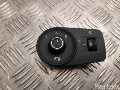 MG 10003589, 10221477 ZS EV 2022 Interrupteur de lumière - Image 1