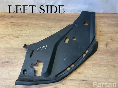 Volvo 31386868 S90 II 2017 Radiator trim - Image 1