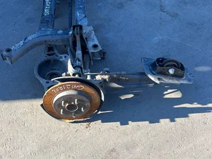 Toyota 5120647011 PRIUS (_W5_) 2016 poutre d'essieu arrière