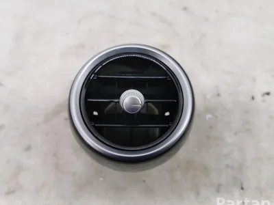 Mercedes-Benz A2058300201 C-CLASS (W205) 2015 Évent - Image 1