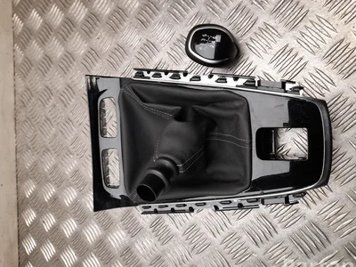 Opel D9125855, YP00055677 GRANDLAND X (75) 2020 Couvercle de levier de vitesses - Image 1