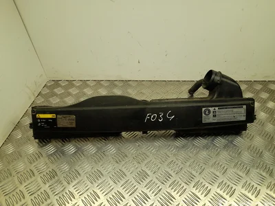 Volkswagen 5Q0010851M GOLF SPORTSVAN (AM1) 2015 Prise d'air / Conduit d'air d'admission - Image 1