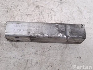 Mercedes-Benz A2056203701 C-CLASS (W205) 2016 Support pour pare-chocs