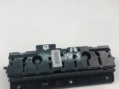 Renault 283E84011R CAPTUR (J5_) 2017 Éclairage d'urgence / interrupteur de danger - Image 1