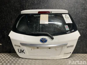 Toyota YARIS (_P13_) 2015 Tapa del maletero
