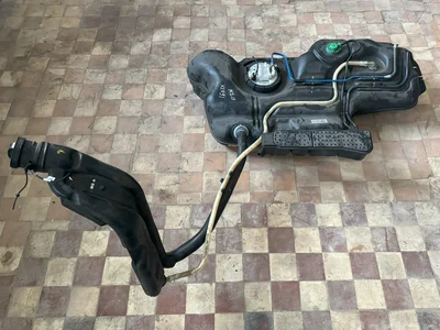 Opel 9823470180 Corsa F 2021 Réservoir de carburant - Image 1