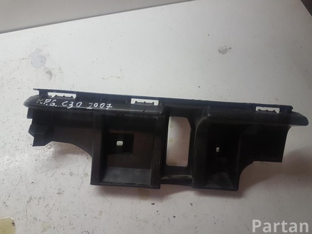 VOLVO 30657218 C30 2007 Bracket for bumper