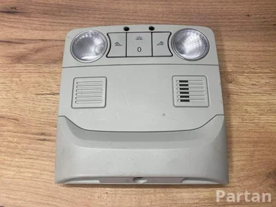 Škoda 5E0947105B ; 5Q0951171 / 5E0947105B, 5Q0951171 OCTAVIA III Combi (5E5) 2015 Interior Light - Image 1