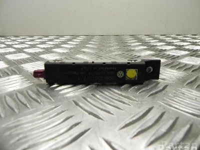 Volkswagen 3G9 035 577 A / 3G9035577A PASSAT Variant (3G5) 2017 Amplificateur d'antenne - Image 1