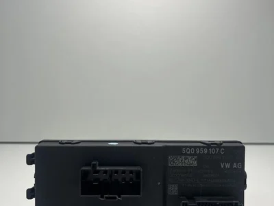 Volkswagen 5Q0959107C PASSAT Variant (3G5) 2017 Unité de commande pour l'ouverture du coffre à bagages - Image 1