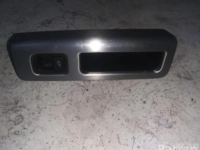 Volvo 8679678 V50 (MW) 2005 Uchwyt drzwi, wyposażenie wnętrza z tyłu z lewej - Obraz 1