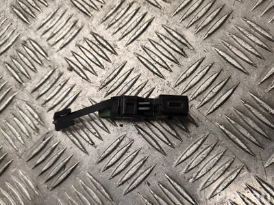 Volkswagen 3G8 035 726 A / 3G8035726A PASSAT Variant (3G5) 2022 Input device USB - Image 1