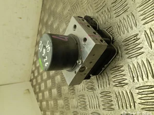 Toyota 44540-0D570 / 445400D570 RAV 4 V 2021 Unité de commande hydraulique ABS