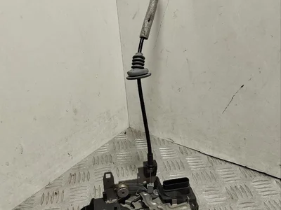 Volvo 31349890 S90 II 2017 Serrure de porte Left Front - Image 1