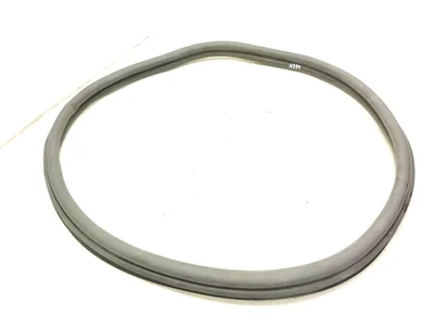 Porsche Taycan 2023 Joint - Image 1